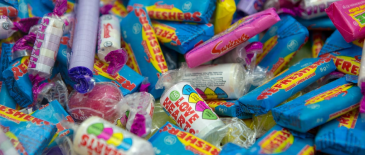 Заказы до 30000 руб. - 1000 руб. + 20 руб. за 1 км.